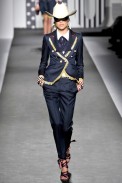 desfile-moschino-milaoverao2011rtw-132