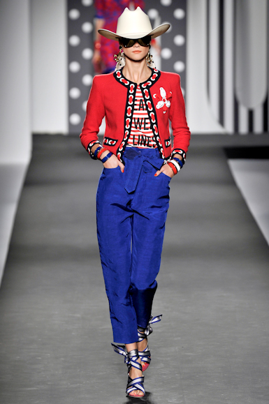 desfile-moschino-milaoverao2011rtw-136