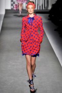 desfile-moschino-milaoverao2011rtw-139