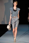 desfile-armani-milaoverao2011rtw-106