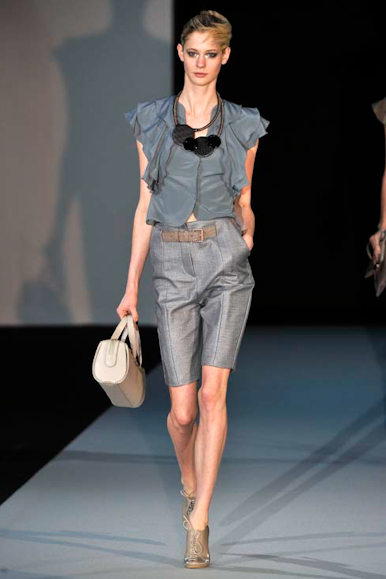 desfile-armani-milaoverao2011rtw-106