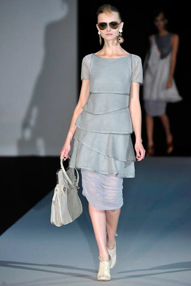 desfile-armani-milaoverao2011rtw-108