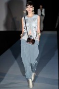 desfile-armani-milaoverao2011rtw-113