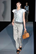 desfile-armani-milaoverao2011rtw-115