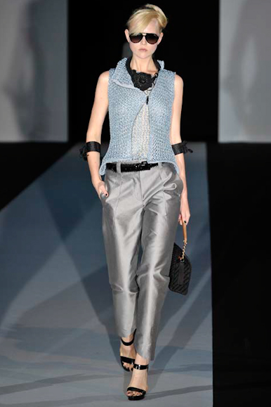 desfile-armani-milaoverao2011rtw-117