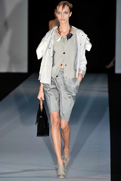 desfile-armani-milaoverao2011rtw-124