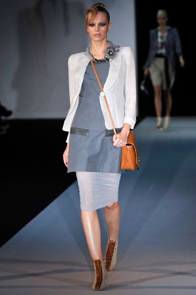 desfile-armani-milaoverao2011rtw-130