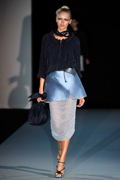 desfile-armani-milaoverao2011rtw-134
