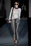 desfile-armani-milaoverao2011rtw-136