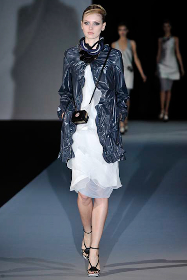 desfile-armani-milaoverao2011rtw-139