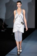 desfile-armani-milaoverao2011rtw-140