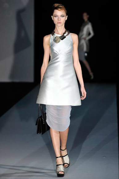 desfile-armani-milaoverao2011rtw-141