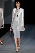 desfile-armani-milaoverao2011rtw-143