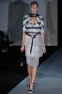desfile-armani-milaoverao2011rtw-146