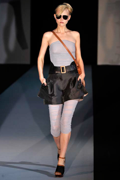 desfile-armani-milaoverao2011rtw-149