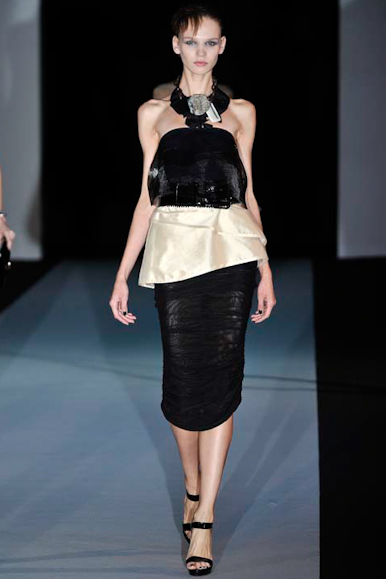 desfile-armani-milaoverao2011rtw-153