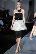 desfile-armani-milaoverao2011rtw-154