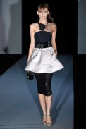 desfile-armani-milaoverao2011rtw-155