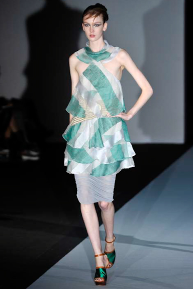 desfile-armani-milaoverao2011rtw-160