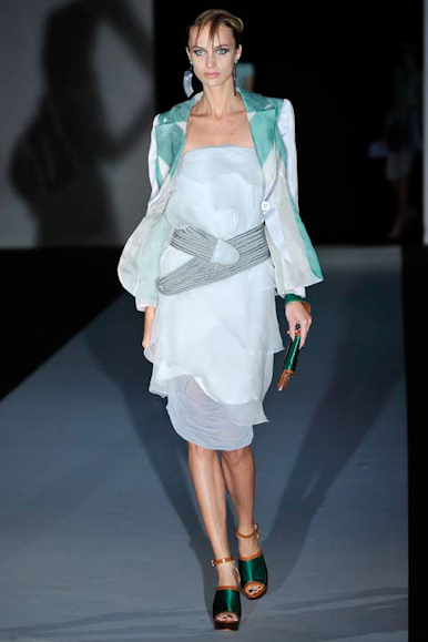 desfile-armani-milaoverao2011rtw-161