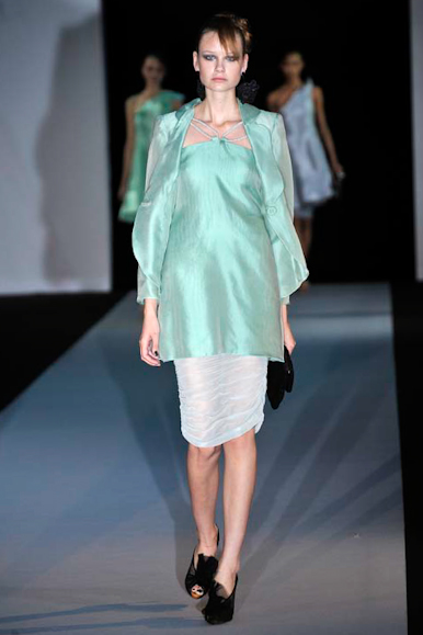 desfile-armani-milaoverao2011rtw-165