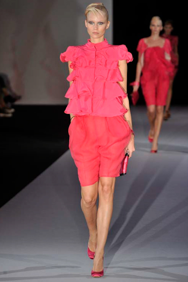 desfile-armani-milaoverao2011rtw-169