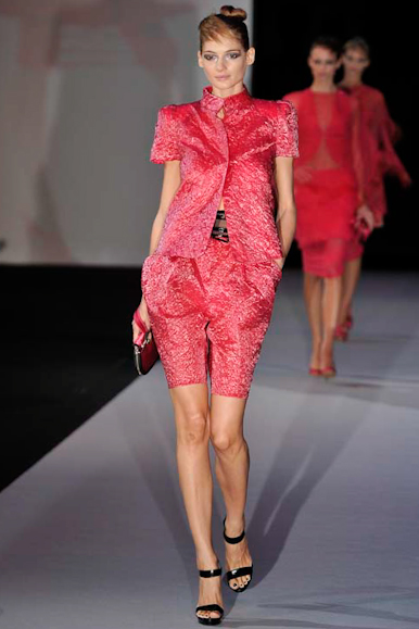 desfile-armani-milaoverao2011rtw-171