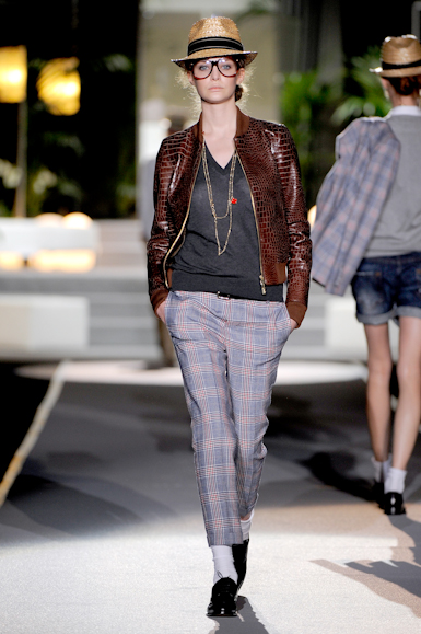 desfile-dsquared2-milaoverao2011rtw-113