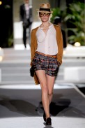 desfile-dsquared2-milaoverao2011rtw-117