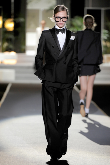 desfile-dsquared2-milaoverao2011rtw-132