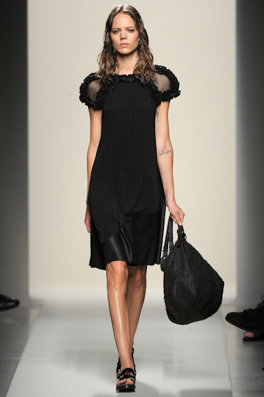 desfile-bottegaveneta-milaoverao2011rtw-100