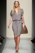 desfile-bottegaveneta-milaoverao2011rtw-118