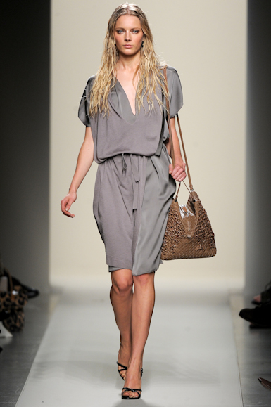 desfile-bottegaveneta-milaoverao2011rtw-118