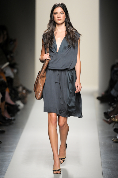 desfile-bottegaveneta-milaoverao2011rtw-119