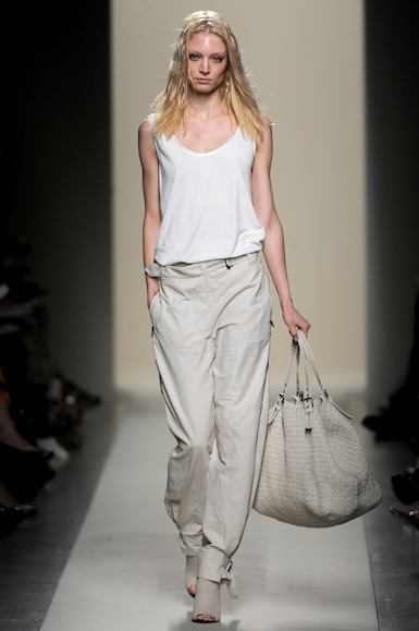 desfile-bottegaveneta-milaoverao2011rtw-125