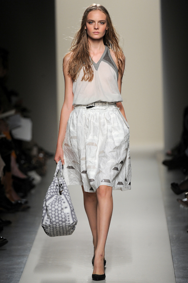 desfile-bottegaveneta-milaoverao2011rtw-131