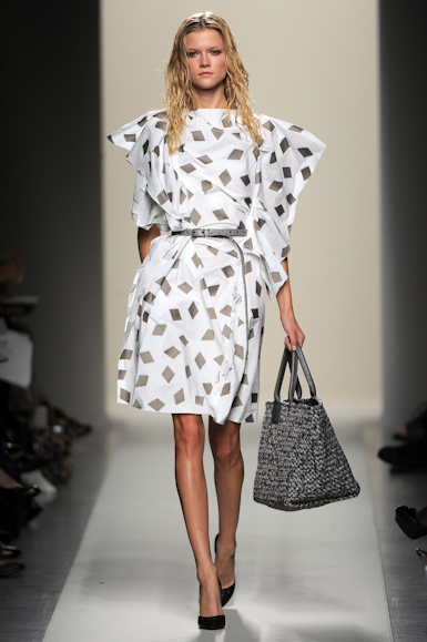 desfile-bottegaveneta-milaoverao2011rtw-132