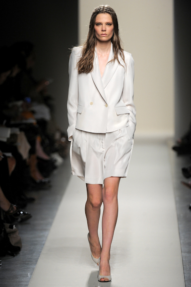desfile-bottegaveneta-milaoverao2011rtw-137