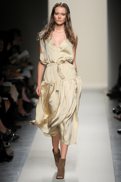 desfile-bottegaveneta-milaoverao2011rtw-139