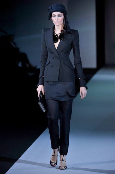 desfile-giorgioarmani-milaoverao2011rtw-103