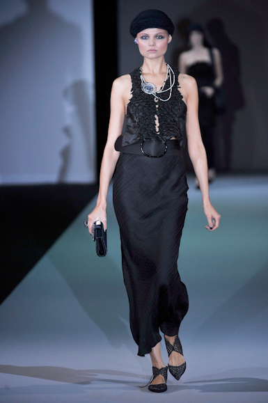 desfile-giorgioarmani-milaoverao2011rtw-104