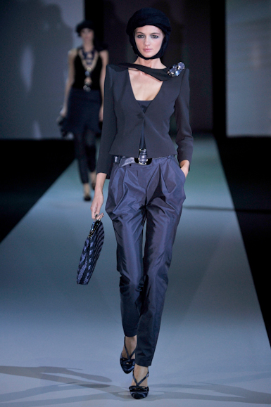desfile-giorgioarmani-milaoverao2011rtw-122