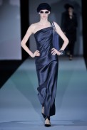 desfile-giorgioarmani-milaoverao2011rtw-128