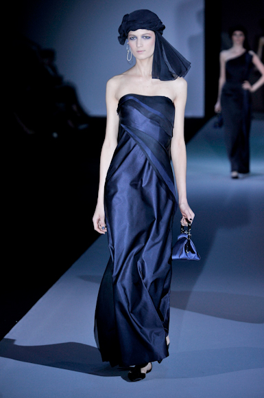 desfile-giorgioarmani-milaoverao2011rtw-138