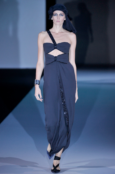desfile-giorgioarmani-milaoverao2011rtw-149