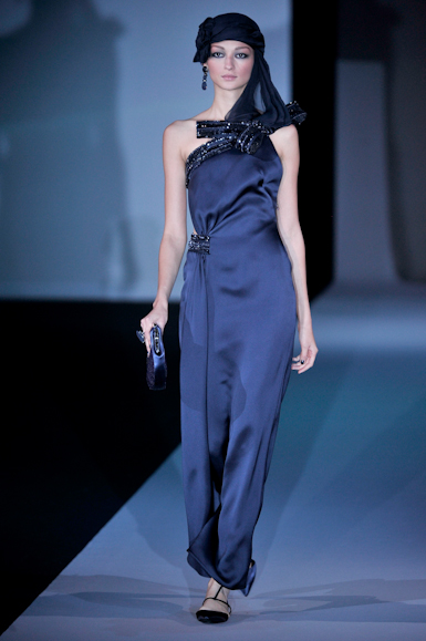 desfile-giorgioarmani-milaoverao2011rtw-150