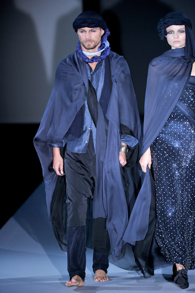 desfile-giorgioarmani-milaoverao2011rtw-159