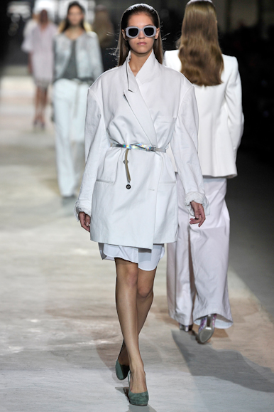 desfile-driesvannoten-parisverao2011rtw-102