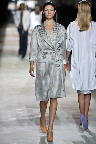 desfile-driesvannoten-parisverao2011rtw-105