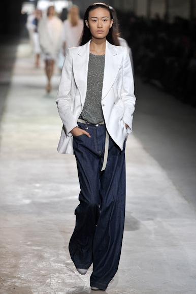 desfile-driesvannoten-parisverao2011rtw-106